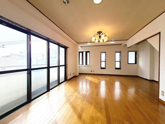 【居間・リビング】 | 板橋区志村1丁目　中古戸建　11990万円 | 2階リビング