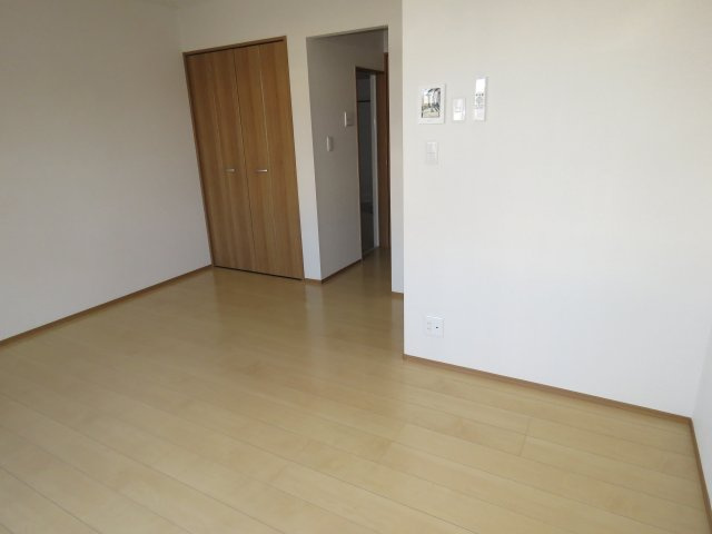 グランデ的場の洋室