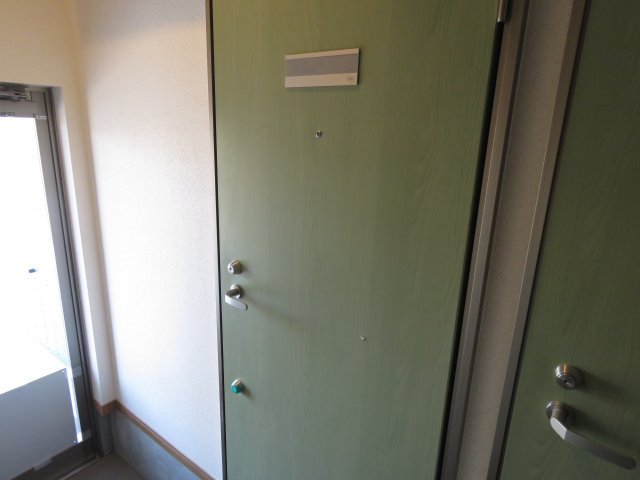 グランデ的場の玄関