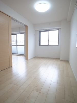 【内装】 | プリムローズ