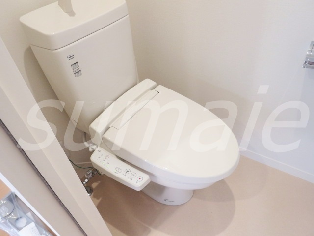 メゾン・イズミのトイレ|温水洗浄便座付トイレです♪