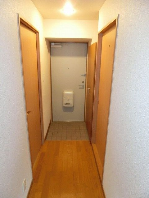 アルカディア桜木の玄関