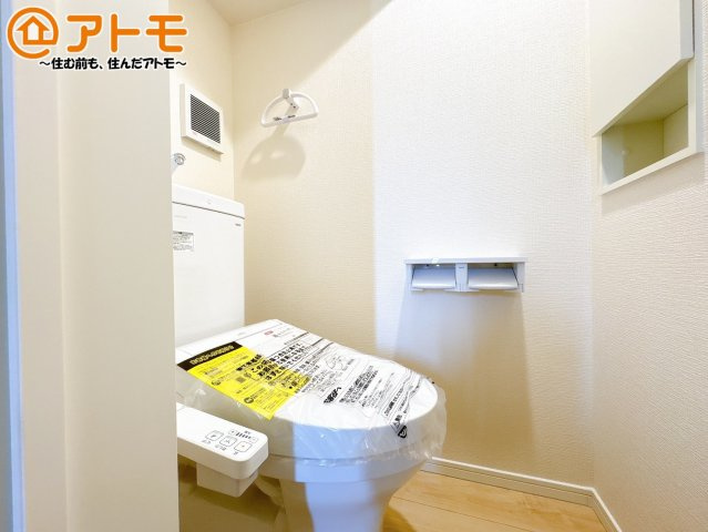 【トイレ】 | 函南町間宮第3　新築戸建　1号棟 | 清潔感のあるトイレです！