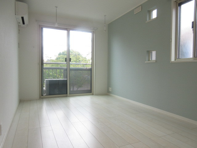 ペニーレイン舎人の居間・リビング|★２面採光の明るいリビング★