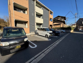 【駐車場】
