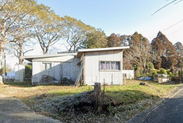 都城市今町の倉庫の外観