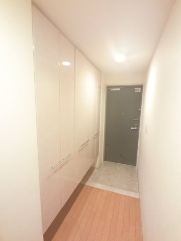 ガーデンアヴェニュー妙典 の玄関