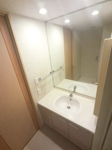 ガーデンアヴェニュー妙典 の独立洗面台