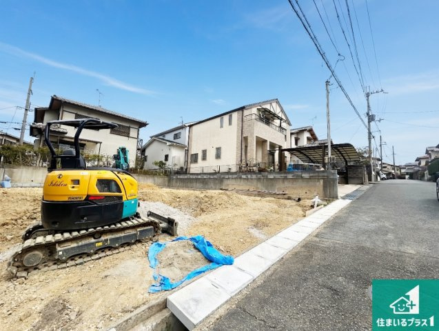 神戸市西区秋葉台　第5期　新築一戸建ての前面道路含む現地写真|周辺は落ち着いた街並みの住宅地！子育てがしやすい住環境です！まだ未完成ですが、現地でしかわからない事もございます。是非一度ご覧ください。