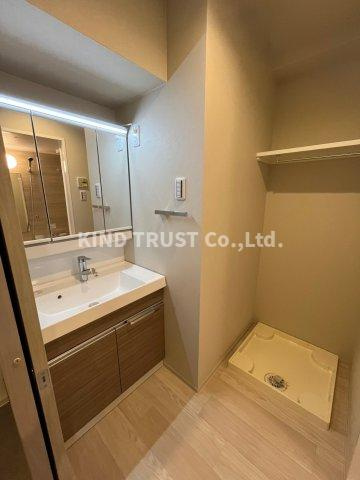 Live Casa天満橋の洗面所|ゆったりとスペースのある洗面所