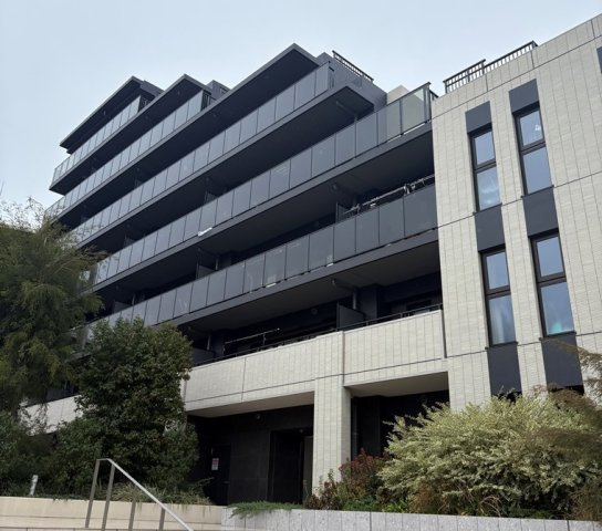 レーベン横浜山手　ＯＮＥ　ＷＡＲＤ　ＣＯＵＲＴ