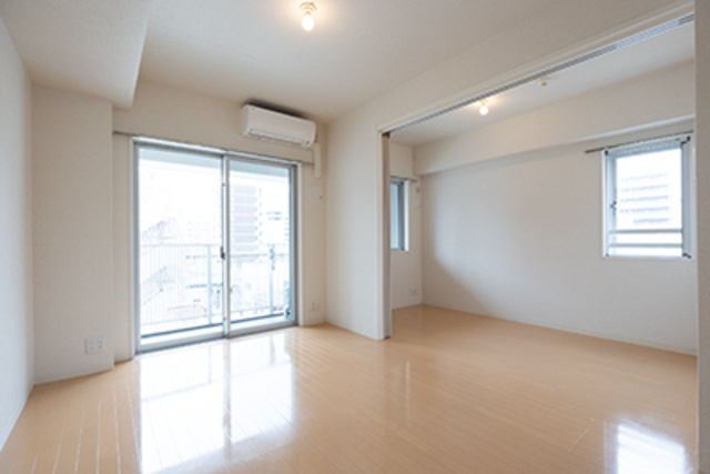 ＰＯＲＴＯ　ＰＡＲＴＩＲＥ　ＹＯＫＯＨＡＭＡの居間・リビング|※写真は同タイプ住戸です。