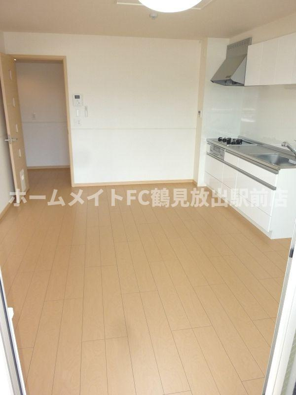 大阪市鶴見区焼野３丁目の賃貸マンションの居間・リビング