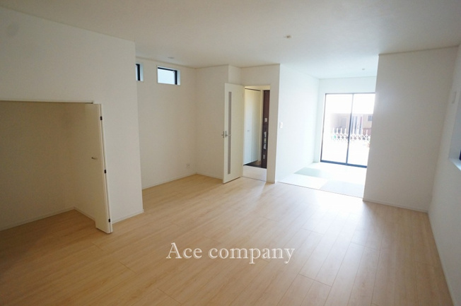 【居間・リビング】 | 生野区田島3丁目　【4号棟/全4区画】 | 【LDK：17.2帖】