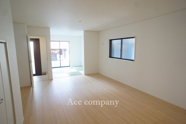 【居間・リビング】 | 生野区田島3丁目　【4号棟/全4区画】 | 【LDK：17.2帖】