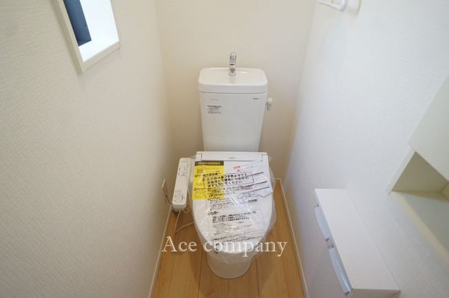 【トイレ】 | 生野区田島3丁目　【4号棟/全4区画】 | トイレは1階と2階の各階に完備♪ともに同仕様のシャワートイレです☆