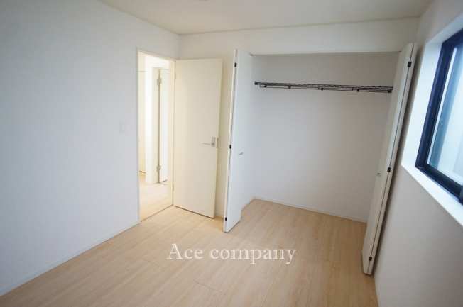 【子供部屋】 | 生野区田島3丁目　【4号棟/全4区画】 | 【3階：洋室5.2帖】クローゼット完備です♪