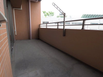 【バルコニー】 | KTB | 落ち着いた時間を過ごせるバルコニーです