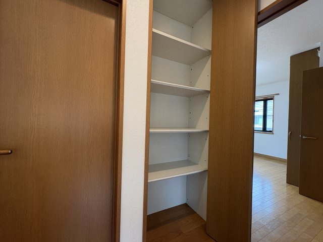 【収納】 | 熊谷市榎町　中古戸建 | 2階ホール収納