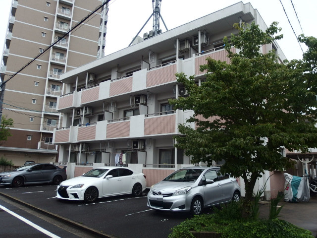 グリーンヒルズ明大寺の外観