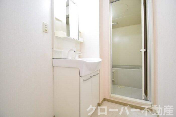 サニーコーポ A棟の独立洗面台|洗髪洗面化粧台