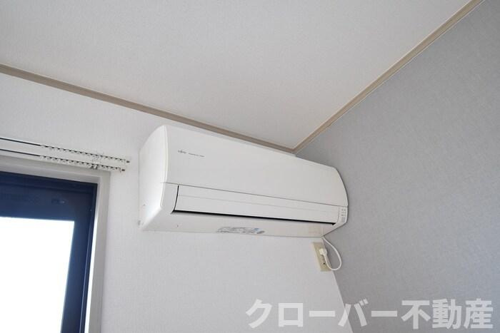 サニーコーポ A棟の設備|エアコン（ＬＤＫ西）