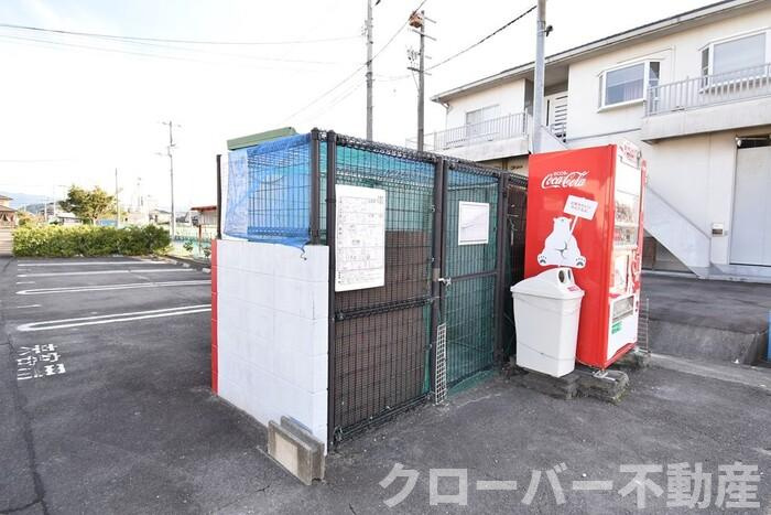 サニーコーポ A棟のその他共用部分|ゴミ庫
