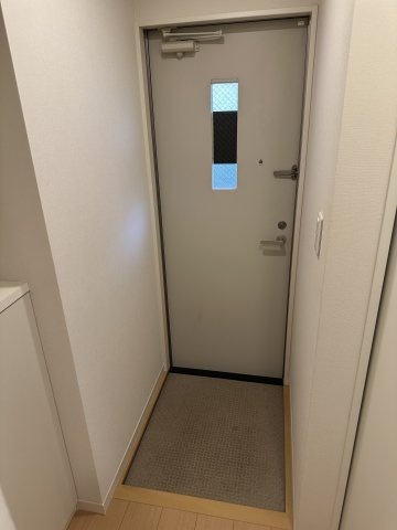 メゾン・イズミの玄関