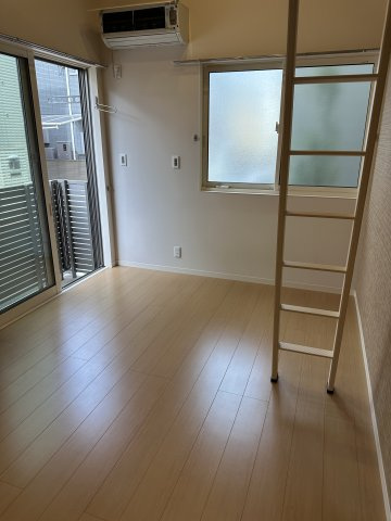 メゾン・イズミの居間・リビング