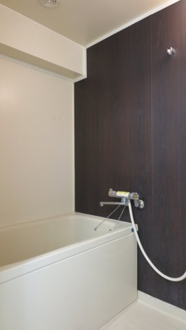 ホワイトハイツの浴室