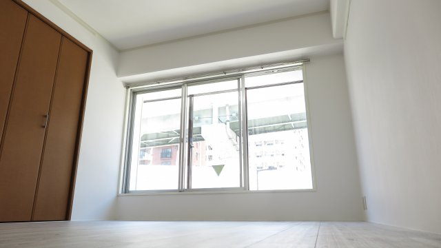 ホワイトハイツの寝室