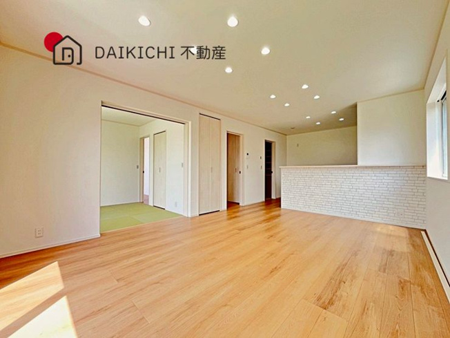 【居間・リビング】 | 行田市大字持田　新築戸建　全10棟　10号棟