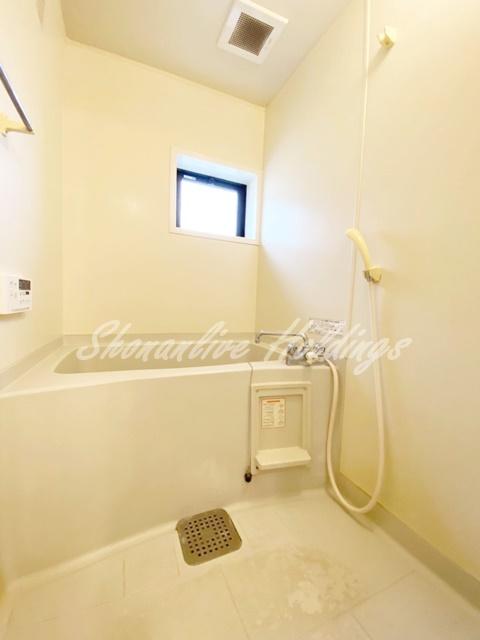 フィオーレ湘南山手　C棟の浴室|バストイレ別♪