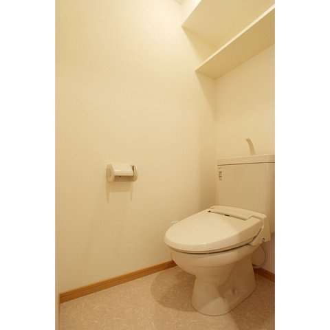 熊本市中央区九品寺４丁目の賃貸マンションのトイレ