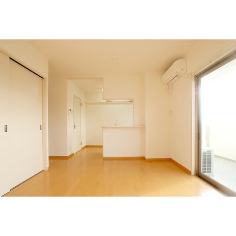 熊本市中央区九品寺４丁目の賃貸マンションの居間・リビング