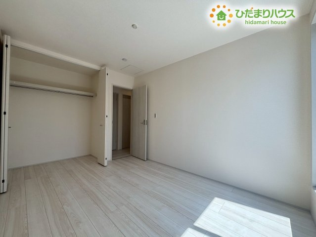 熊谷市箱田　第7　新築一戸建て　リーブルガーデン　01の収納