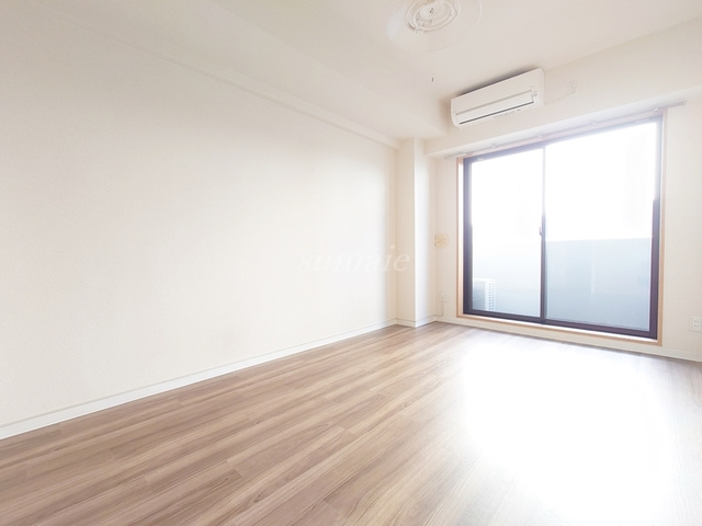 サンセゾンⅠの居間・リビング|洋室です☆