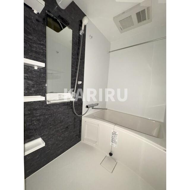 コンフォリア・リヴ淡路町一丁目の浴室