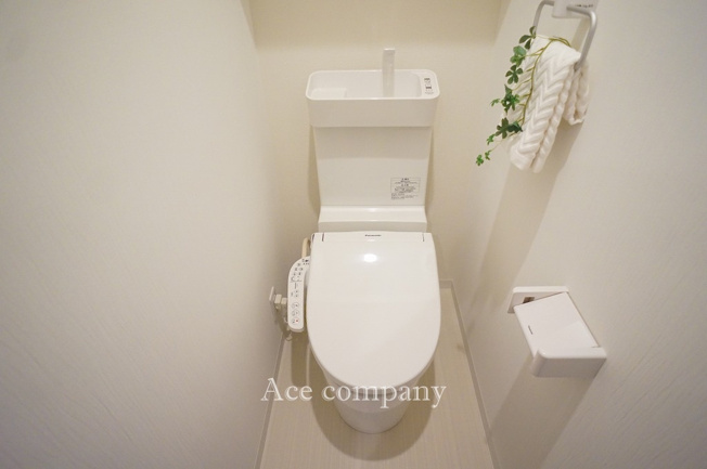 【トイレ】 | 八尾市曙町2丁目 | トイレは1階と2階の2ヶ所に完備♪こちらは1階のシャワートイレです☆
