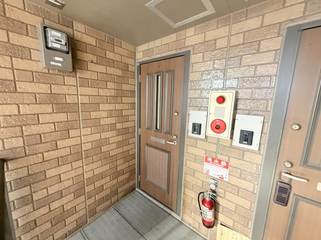 【玄関】 | ルミエール　B棟