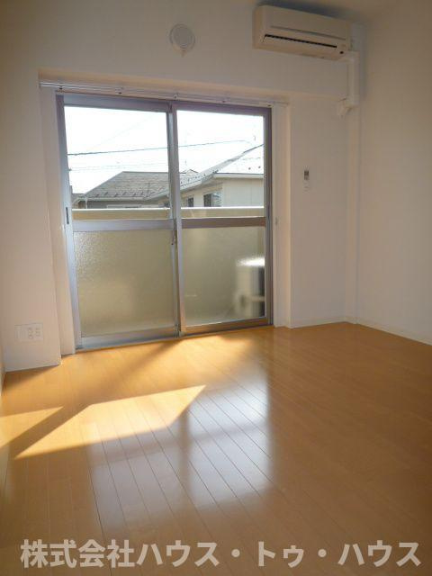 ソフィアガーデンの居間・リビング