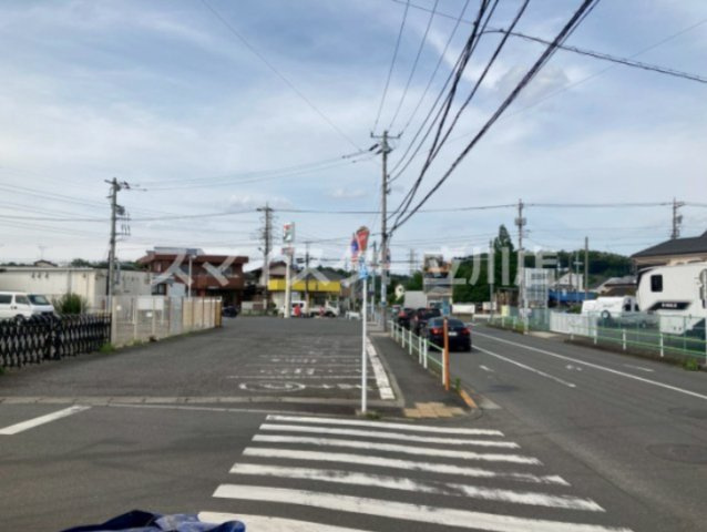 武蔵村山市岸１丁目のアパートの駐車場