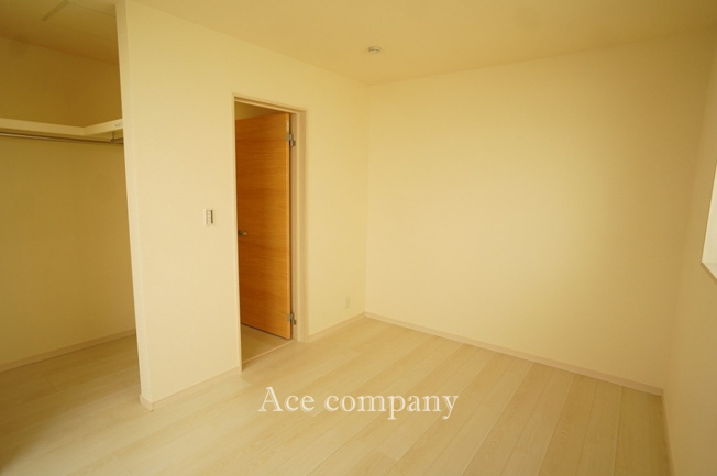 【子供部屋】 | 生野区田島2丁目 | 【2階：洋室6帖】ウォークインクローク完備です♪