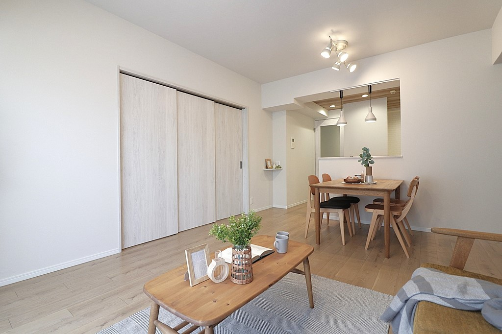 【居間・リビング】の画像