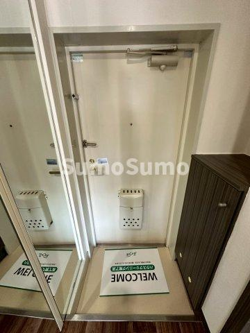クレスト夙川の玄関