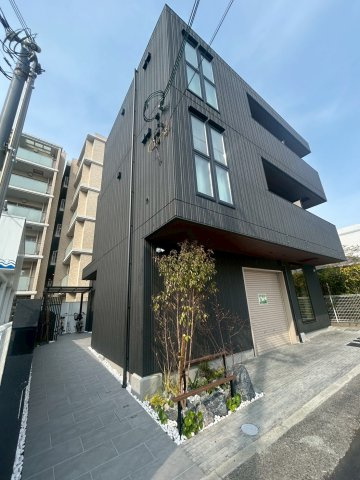 Noir Luxe 西宮北口の外観