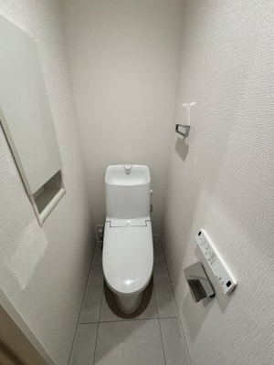 【トイレ】 | 川口市領家三丁目戸建 | ゆったりとした空間のトイレです