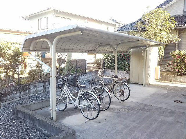 屋根付き駐輪場
