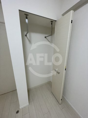 S-RESIDENCE難波Brillerの収納|S-RESIDENCE難波Briller　クローゼット