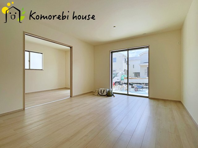 北本市宮内　２期　新築一戸建て　ハートフルタウン　Qの居間・リビング|居間です
